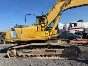 Vand Utilaje de constructii - Excavatoare Komatsu Pc240lc Neavariata