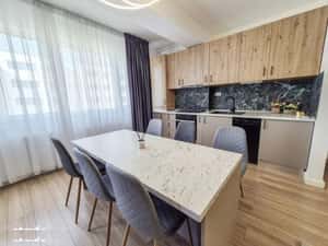 2 CAMERE / PARCARE /CU BALCON / IVORY / ROND OMV / PRET AVANTAJOS