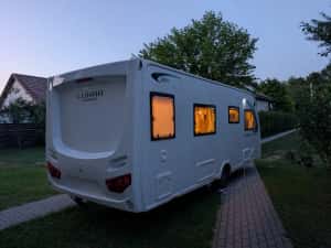 Lunar 2018/ 4 pers/ Baie Mare/ trapa panoramica/ Paturi fixe/ Dus separat/ Centrala Truma/ Mover — miniatura 8