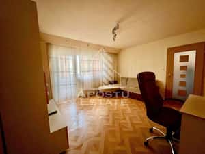 Apartament cu 3 camere, 2 bai, etaj intermediar, zona Aradului — miniatura 3
