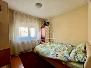 Apartament cu 3 camere, 2 bai, etaj intermediar, zona Aradului — miniatura 10