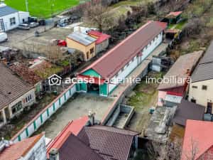 Spațiu comercial, hala, si un penthouse în centrul Aradului Nou — miniatura 2