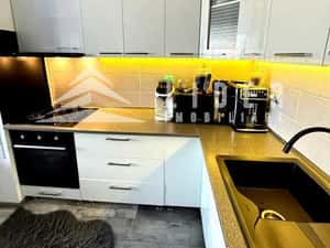 Apartament  2  camere  mobilat si utilat imobil nou zona Europa — miniatura 3