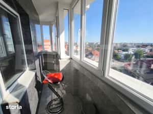 Apartament cu 3 camere, decomandat, 2 bai si pet friendly-zona central — miniatura 4