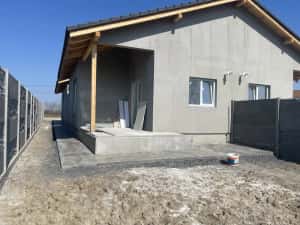 Vand 1/2 duplex, 3 dormitoare, 2 bai, mosnita noua, 120000 euro — miniatura 3