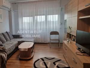 Apartament 4 camere, zona Stadion