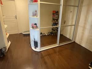 Apartament cu balcoane, lift și aer condiționat în Sector 5 — miniatura 3