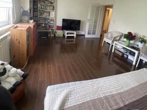 Apartament cu balcoane, lift și aer condiționat în Sector 5 — miniatura 5