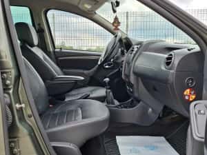 Dacia Duster  2015 PRESTIGE 1.5 dCi /RAR/Garantie*Navigatie*Piele*Scaune incalzite* — miniatura 6