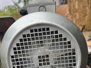 Motor NOU 5,5 kw—1450 rot/min, 7,5 HP, CHT, made in ITALY — miniatura 8