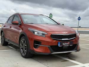 Kia XCeed 1.6 Diesel 2022, SUV, 83.922 km — miniatura 3