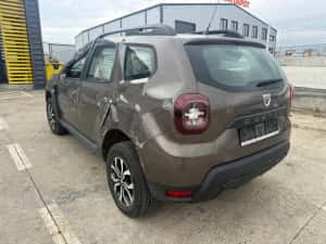Dezmembrez Dacia Duster 2 2018 maro 1.6 sce H4M 35000 km volan stanga — miniatura 9