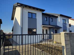Sacalaz, 1/2 Duplex P+M 4 Camere,2 Bai,Terasa Acoperita — miniatura 2