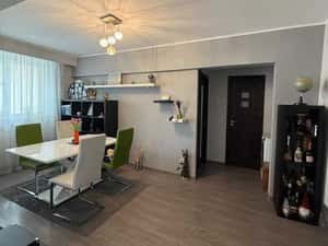 Apartament 3 camere Plaza Mall — miniatura 3