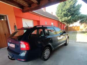 Skoda Octavia benzina 1 6 an2013 cu dotări perfecta stare ieftin GARAN — miniatura 3