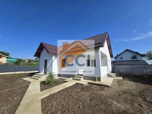 Casă Nouă Modernă de Vânzare –Sărata, Bacău,Confort, Spațiu și Liniste — miniatura 3