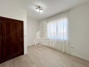 Jumatate de Duplex, 4 camere, 2 locuri de parcare,curte, Mosnita Noua — miniatura 4