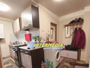 Garsoniera de vanzare in Cetate etaj 1 decomandata — miniatura 4