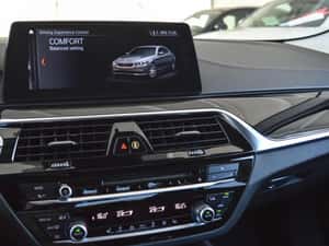 2017 BMW Seria 5 520d Aut. Luxury Line / RATE FIXE — miniatura 4