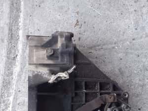 Cutie Viteze Peugeot 107 din 2007 — miniatura 3