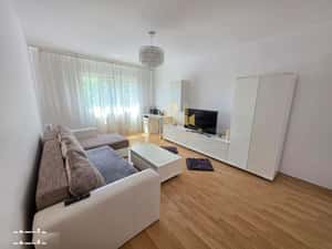 Apartament 2 camere, DECOMANDAT, centrala proprie- Zona Aradului