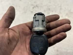 Contact cu cheie Ford Fiesta 2003 1.3 MT (70 hp) — miniatura 4