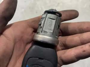 Contact cu cheie Ford Fiesta 2003 1.3 MT (70 hp) — miniatura 5
