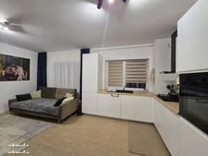 Apartament 3 camere, 2 bai, 69 mp, terasa 15 mp, parcare – Eroilor — miniatura 3