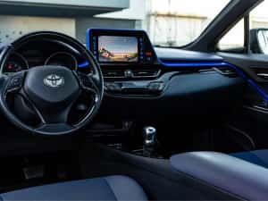 Toyota /C-HR /1.2 Benzina/4X4/Automată/Garanție/Rate — miniatura 6