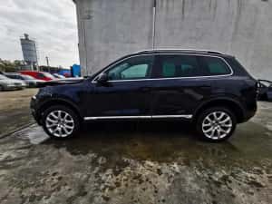 Dezmembrez volkswagen Touareg 7P 3.0 CASA/toareg 7P/bara fata/capota — miniatura 3