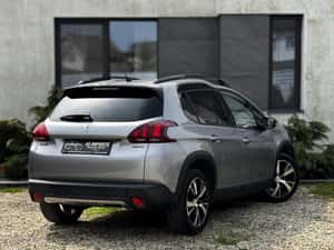 Peugeot 2008 1.2 PureTech Turbo S&S GT Line 130 CP 2018 — miniatura 5