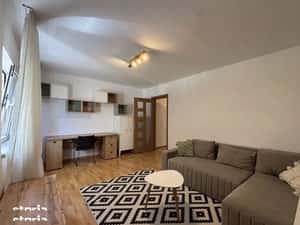 Apartament la cheie cu 2 camere, 53 mp, decomandat, etaj intermediar, — miniatura 2
