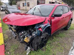 Alfa Romeo Junior avariat 01.2026 doar 1450km 1,2 hybrid TVA inclus — miniatura 3