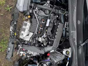 Alfa Romeo Junior avariat 01.2026 doar 1450km 1,2 hybrid TVA inclus — miniatura 8