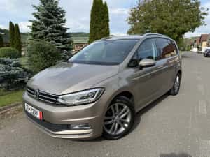 Vw Touran 2017 Dsg LED Pano 7 loc — miniatura 4