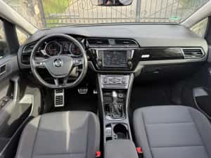 Vw Touran 2017 Dsg LED Pano 7 loc — miniatura 6