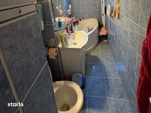 Inchiriez apartament 3 camere — miniatura 4