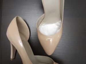 Pantofi bej din piele lacuita — miniatura 9
