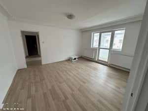 Apartament 2 camere, M11 , iC Bratianu, balcon și bucătărie separată — miniatura 3