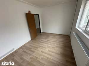 Apartament 2 camere, M11 , iC Bratianu, balcon și bucătărie separată — miniatura 5