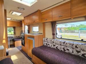 Rulota 2012 (2 zone) 1268 Kg, Off Camping, Boiler Gaz, Baterie 12v, Dus, Swift Sprite Foarte usoara — miniatura 4