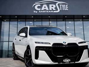 BMW 740d xDrive M Sport Package – Executive Lounge — miniatura 4