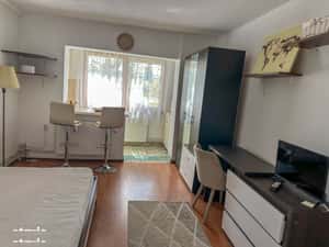 DIRECT PROPRIETAR: Garsonieră 22 mp + boxă | Vedere la lac — miniatura 2