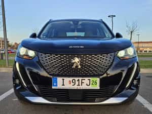 Peugeot 2008 ALLURE 2022 — miniatura 3