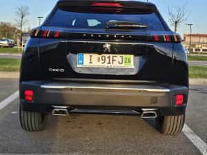 Peugeot 2008 ALLURE 2022 — miniatura 4