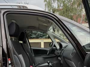 Suzuki SX 4 2015 4X4 1.6 Benzina 120CP cu doar 75.000KM PRIMUL PROPRIETAR DE NOUA ȚINUTA IN GARAJ ! — miniatura 6