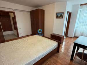 Vanzare garsoniera decomandata in bloc de apartamente, zona Garii — miniatura 3