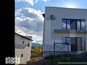 Apartament cu 3 camere, 85 mp si un teren de 200 mp, Zalau