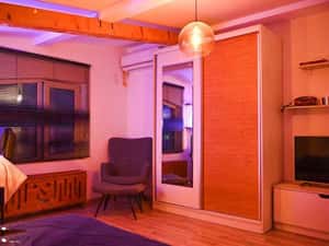 Garsoniera 1 Decembrie 1918 | 31 mp | Sector 3 | Bloc 2013 — miniatura 1