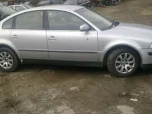 Luneta geam stânga dreapta fata spate vw passat b5.5 berlina 1.9tdi — miniatura 3